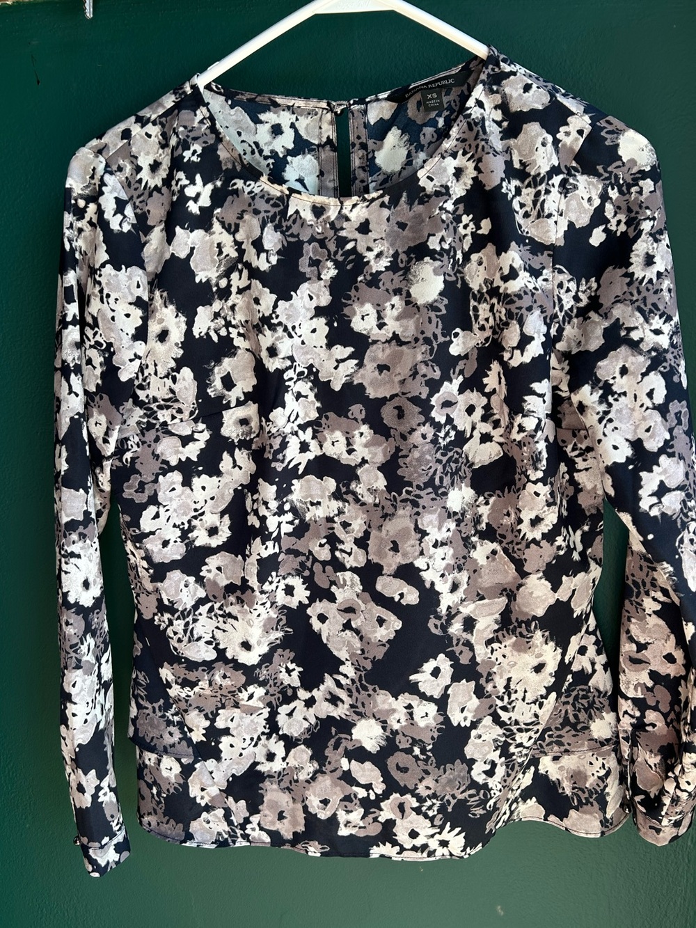 Banana Republic floral blouse, xs